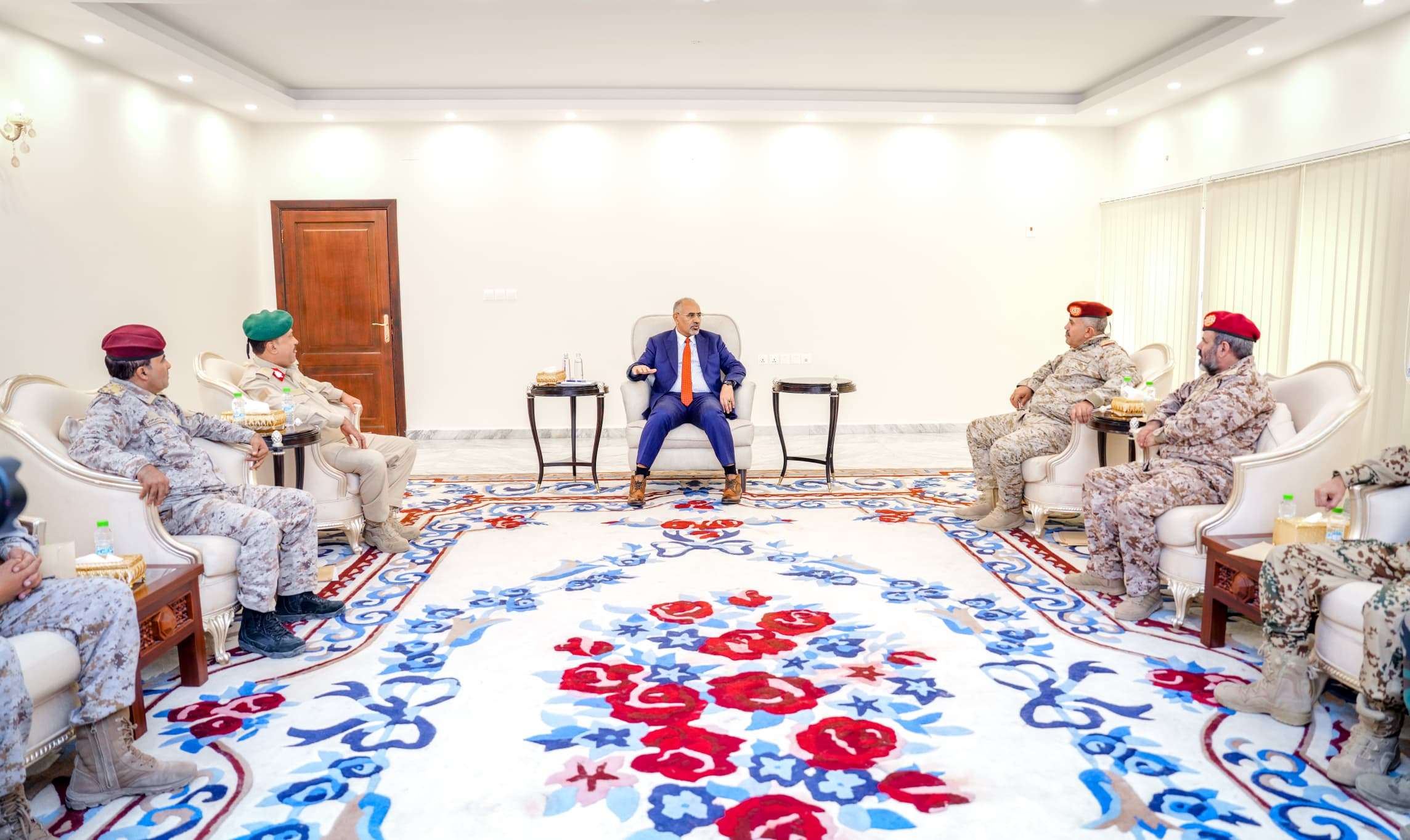 الرئيس الزُبيدي : إجراءات حضرموت والمهرة لتأمين الجنوب والوجهة نحو #صنعاء 