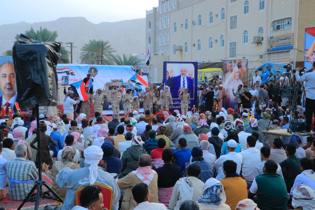 حفل كرنفالي في اليوم الرابع عشر من الاعتصام المفتوح بـ سيئون بحضور جماهيري كبير 