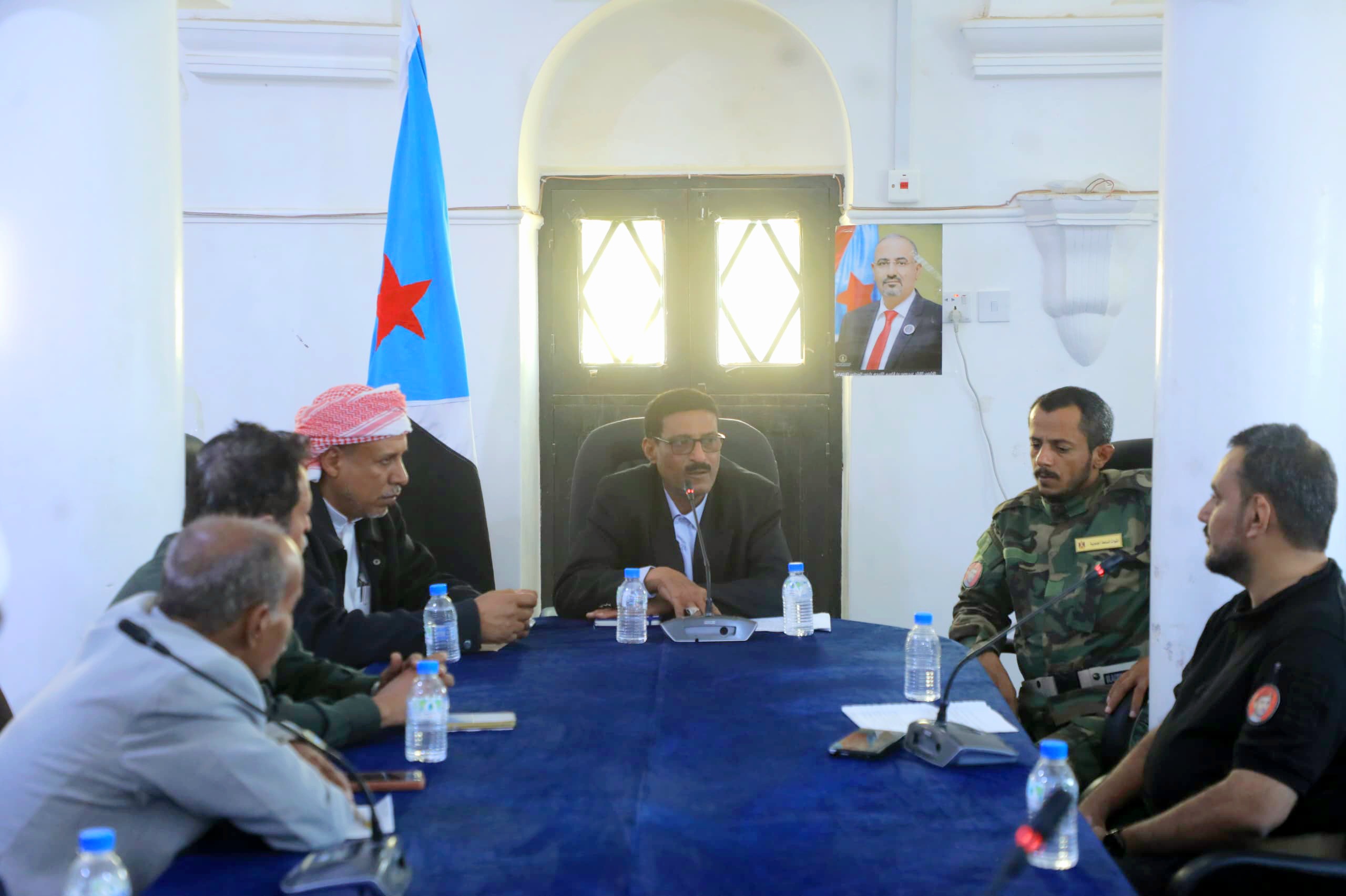 لقاء أمني تنفيذي مشترك بـ تريم والسوم يؤكد تعزيز التنسيق وحماية السكينة العامة 