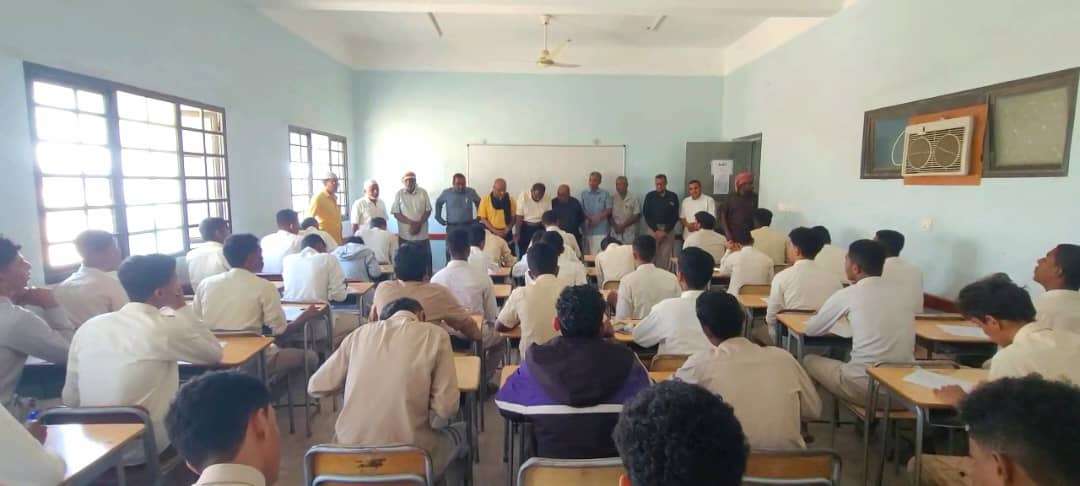 انتقالي تريم والسلطة المحلية يدشنان اختبارات الفصل الأول في مدارس المديرية 