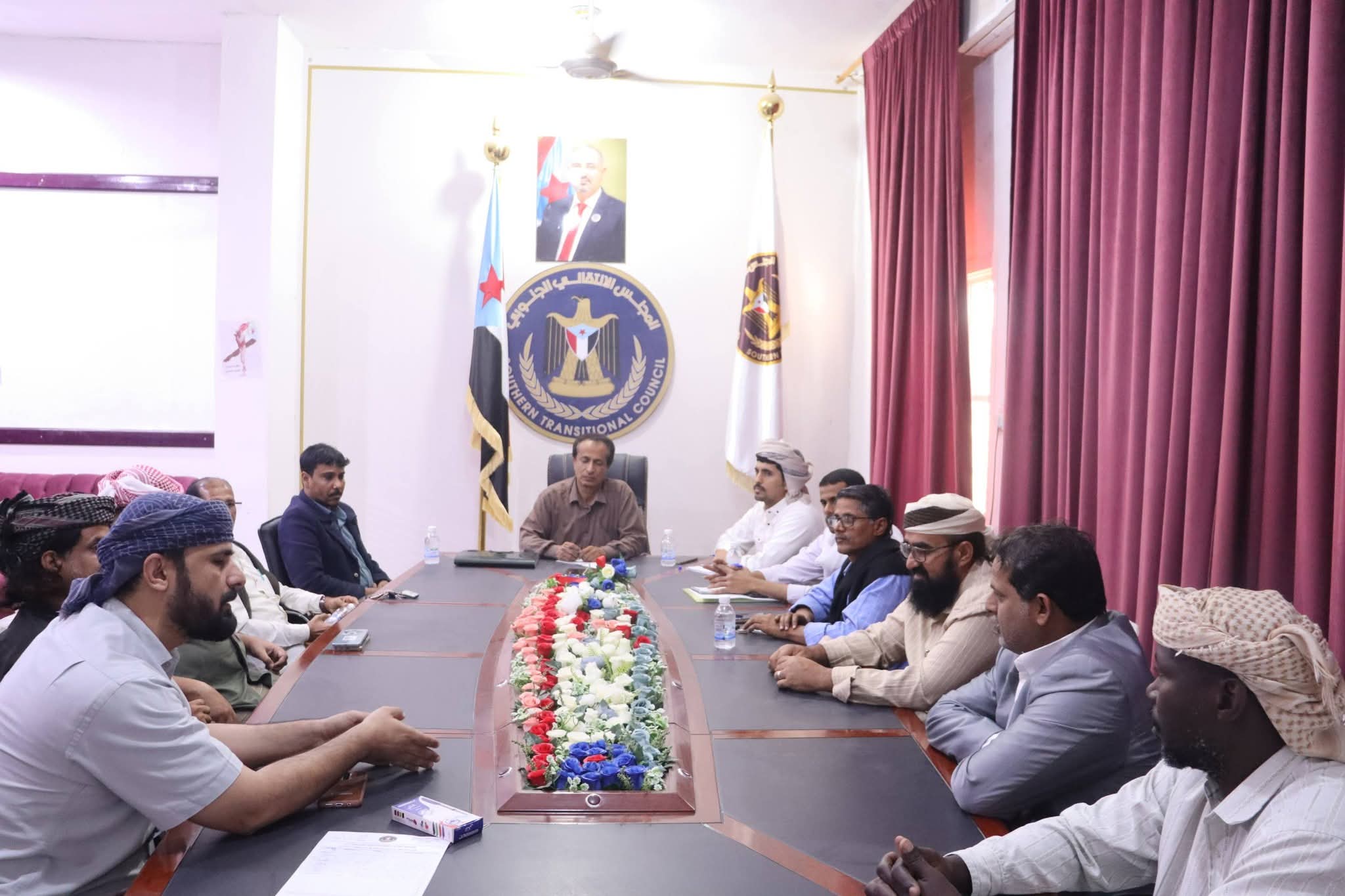 تنفيذية انتقالي المهرة تؤكد على الثوابت الوطنية ورفض الإملاءات 